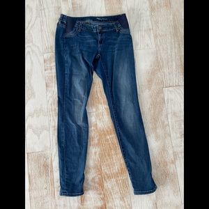 Maternity skinny jeans